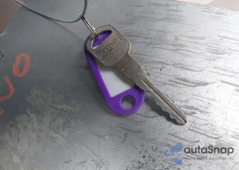 2004 Chevrolet Tahoe Lt z USA, uszkodzony, nr VIN 1GNEC13Z24R142873